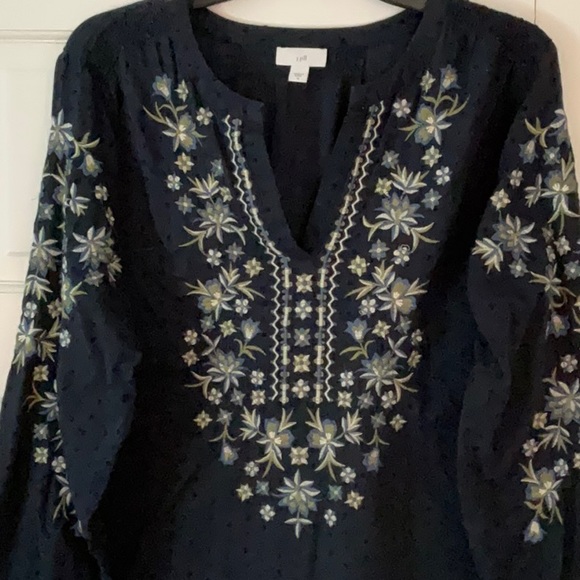 JJill Embroidered Navy Top - Picture 1 of 9